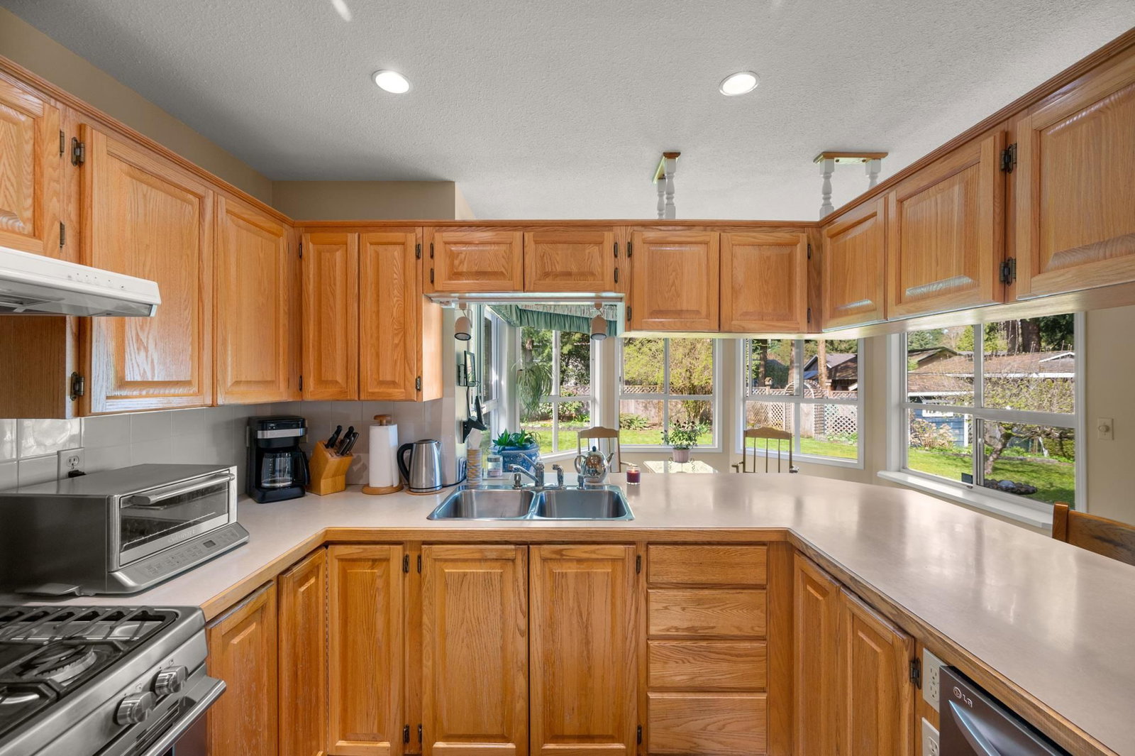 Listing Image 11