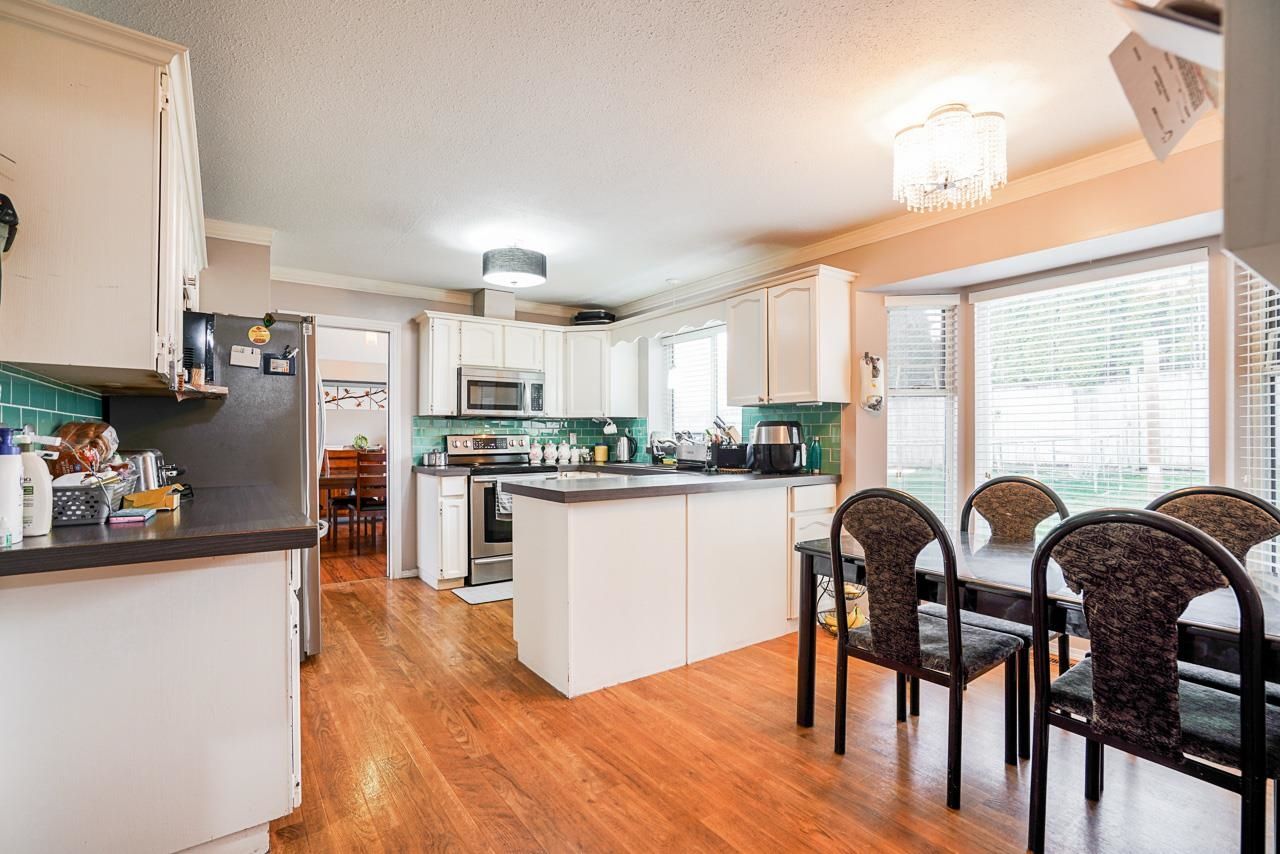 Listing Image 14