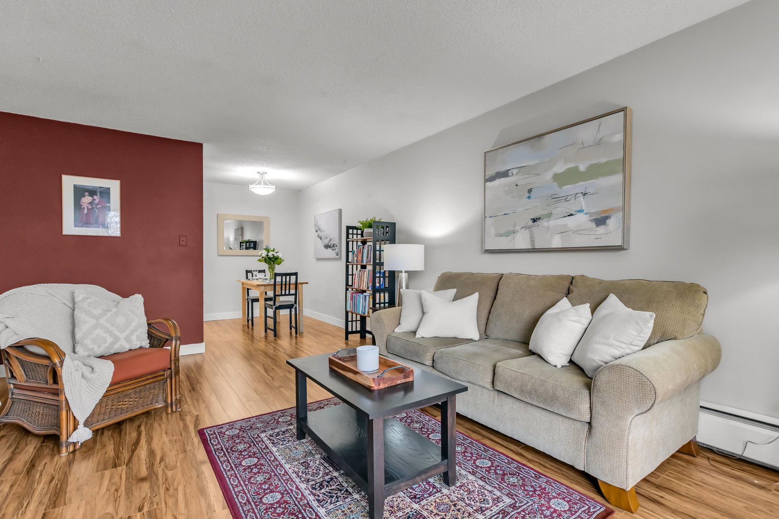 Listing Image 14