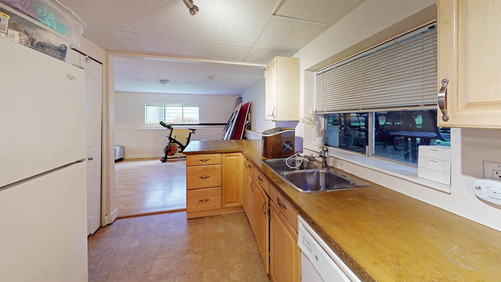 Listing Image 19