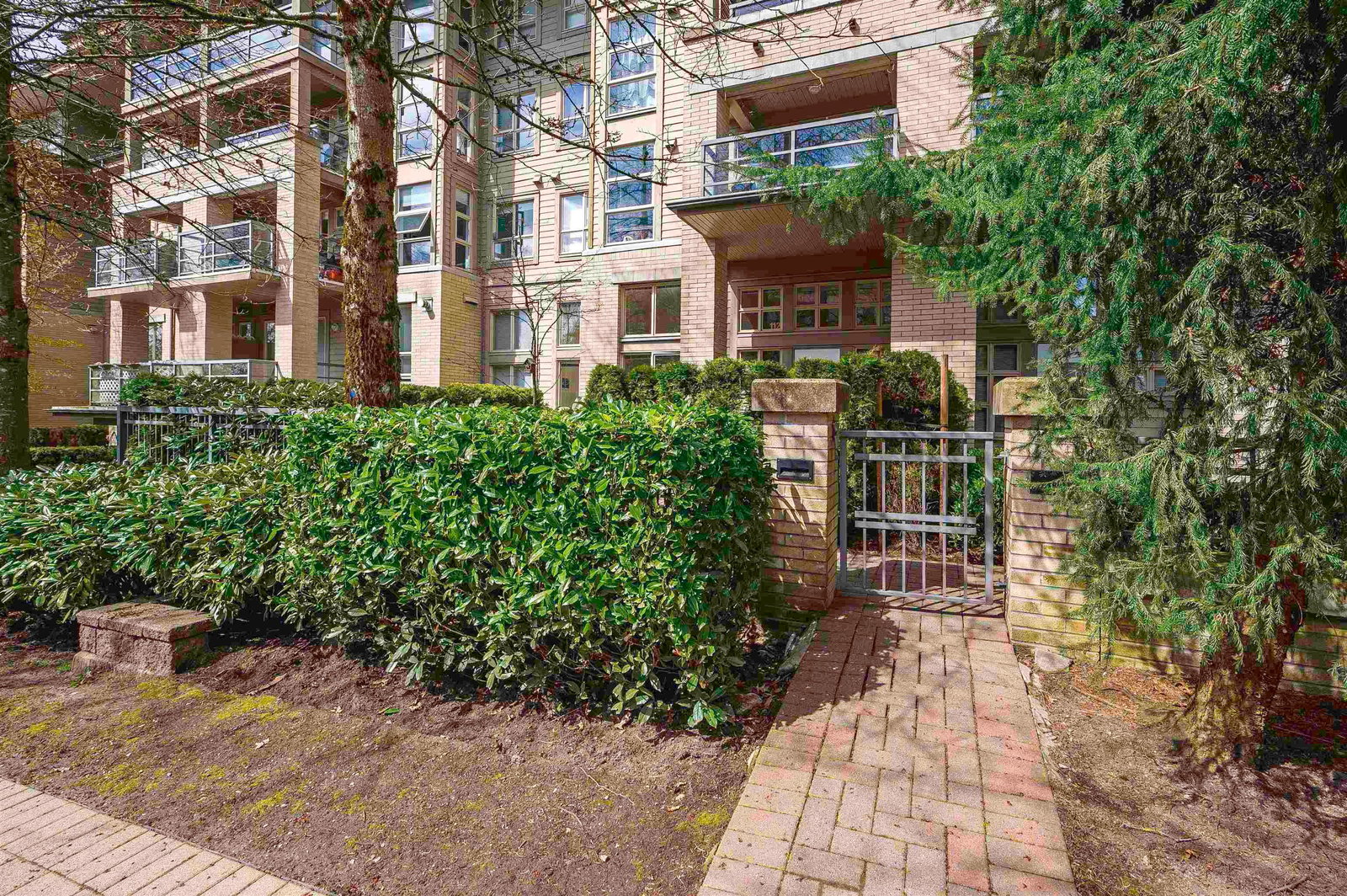 Listing Image 18