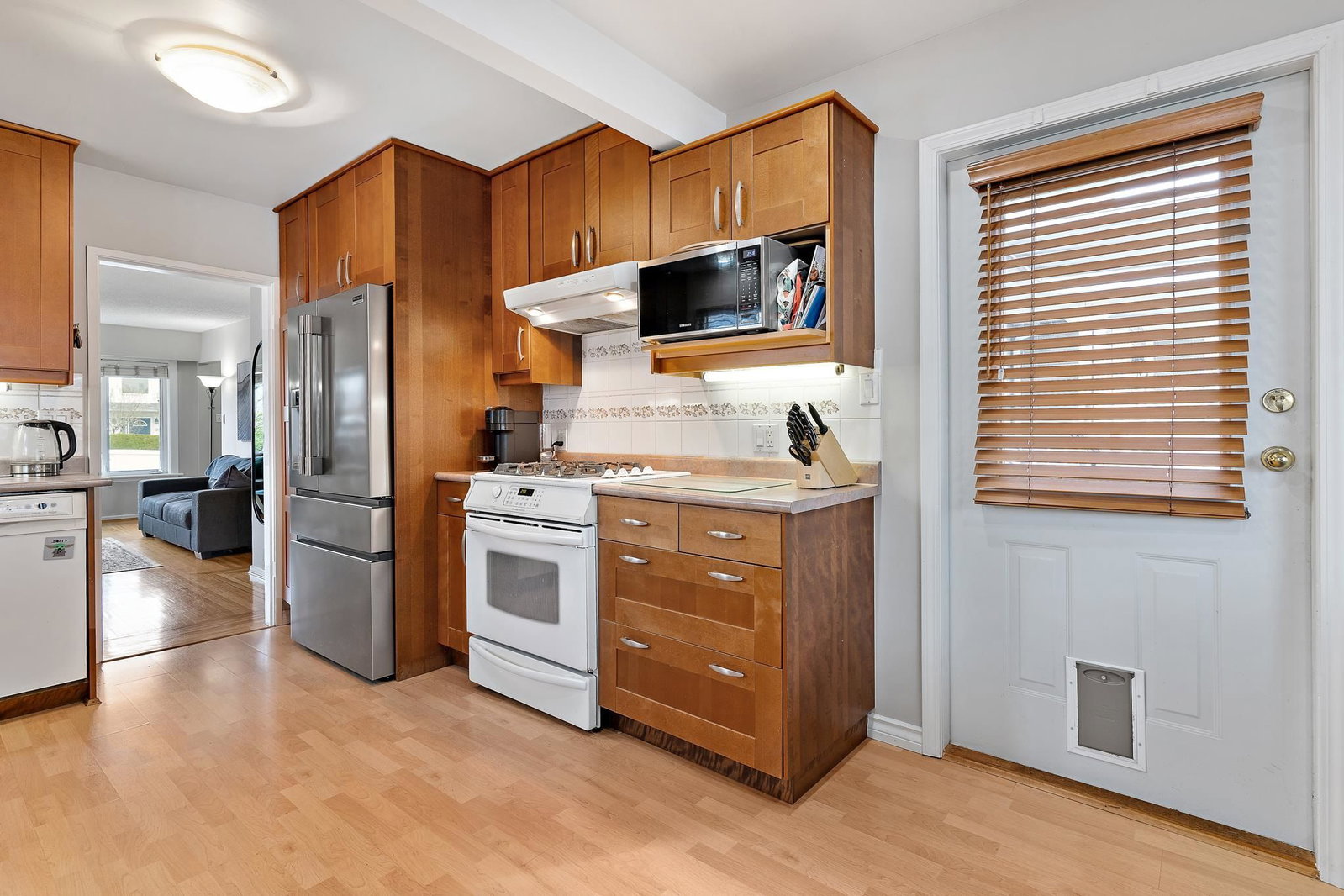 Listing Image 9