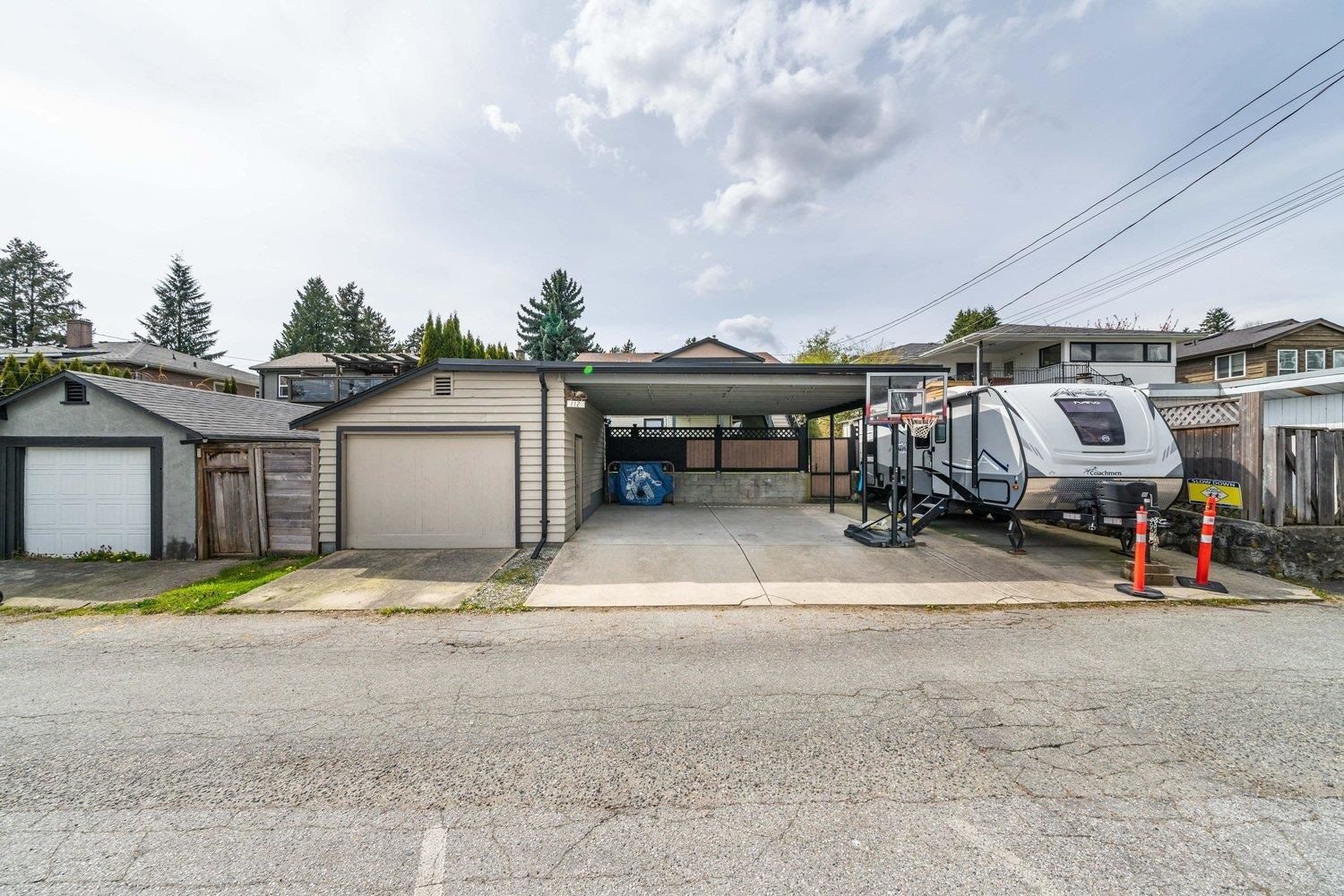 Listing Image 19