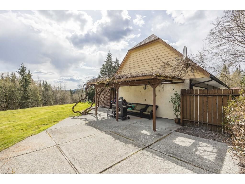 Listing Image 6