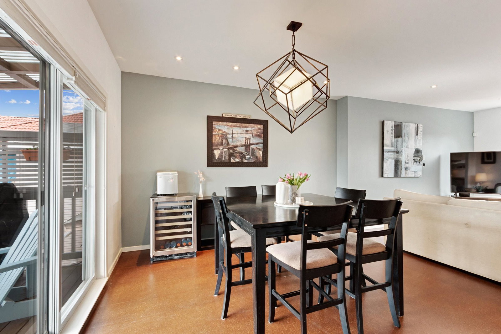 Listing Image 10