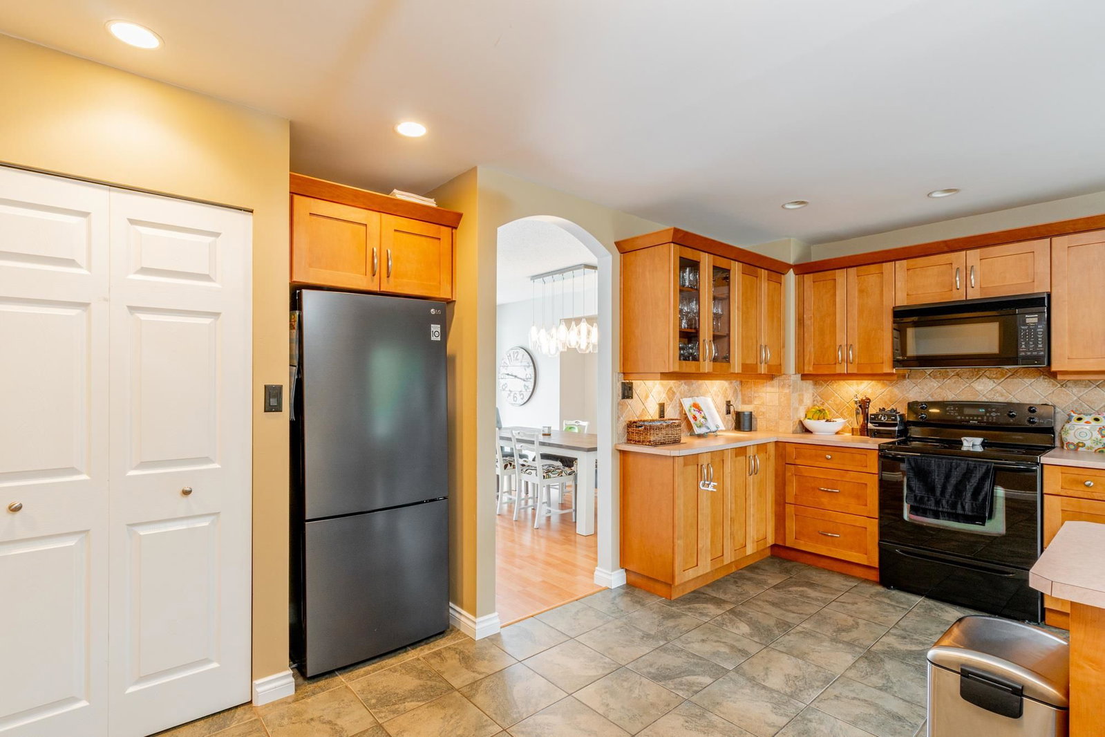 Listing Image 13