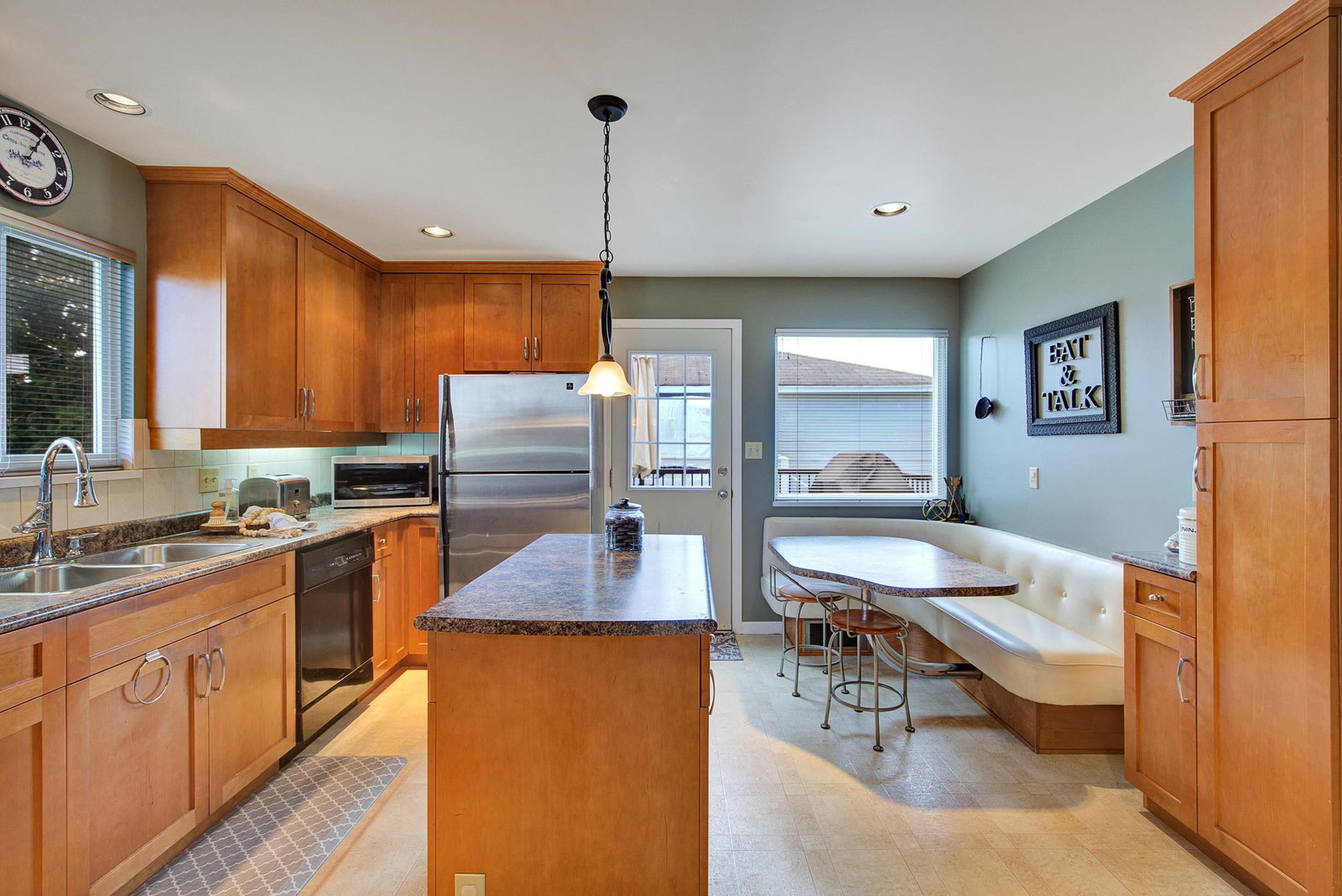 Listing Image 10