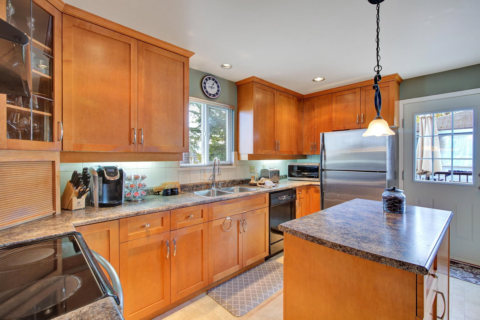 Listing Image 11
