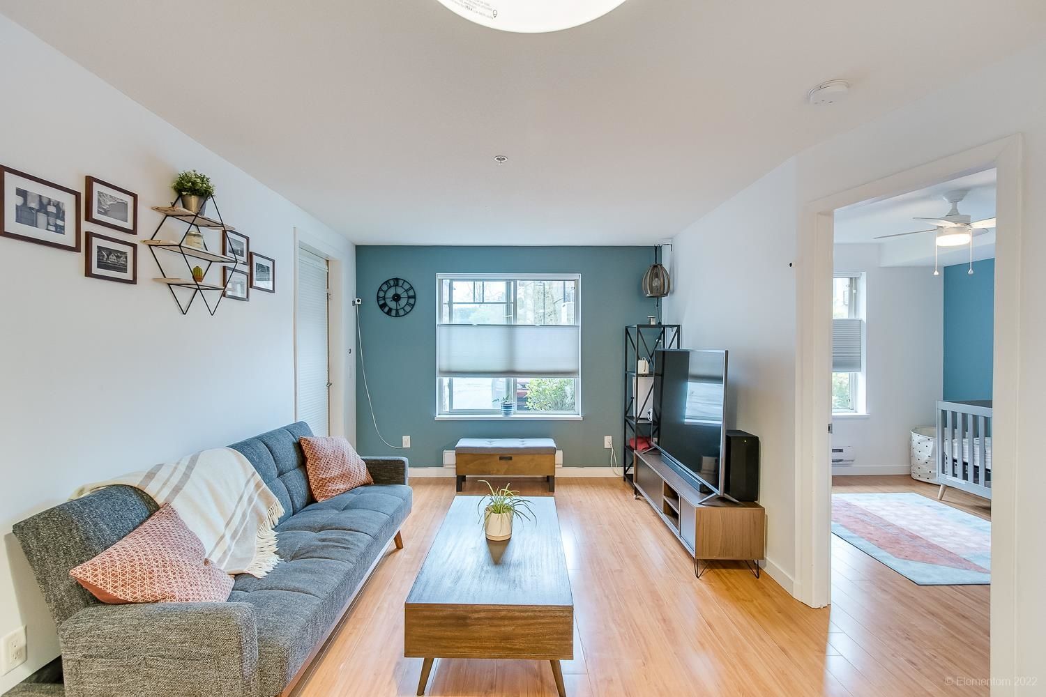 Listing Image 9