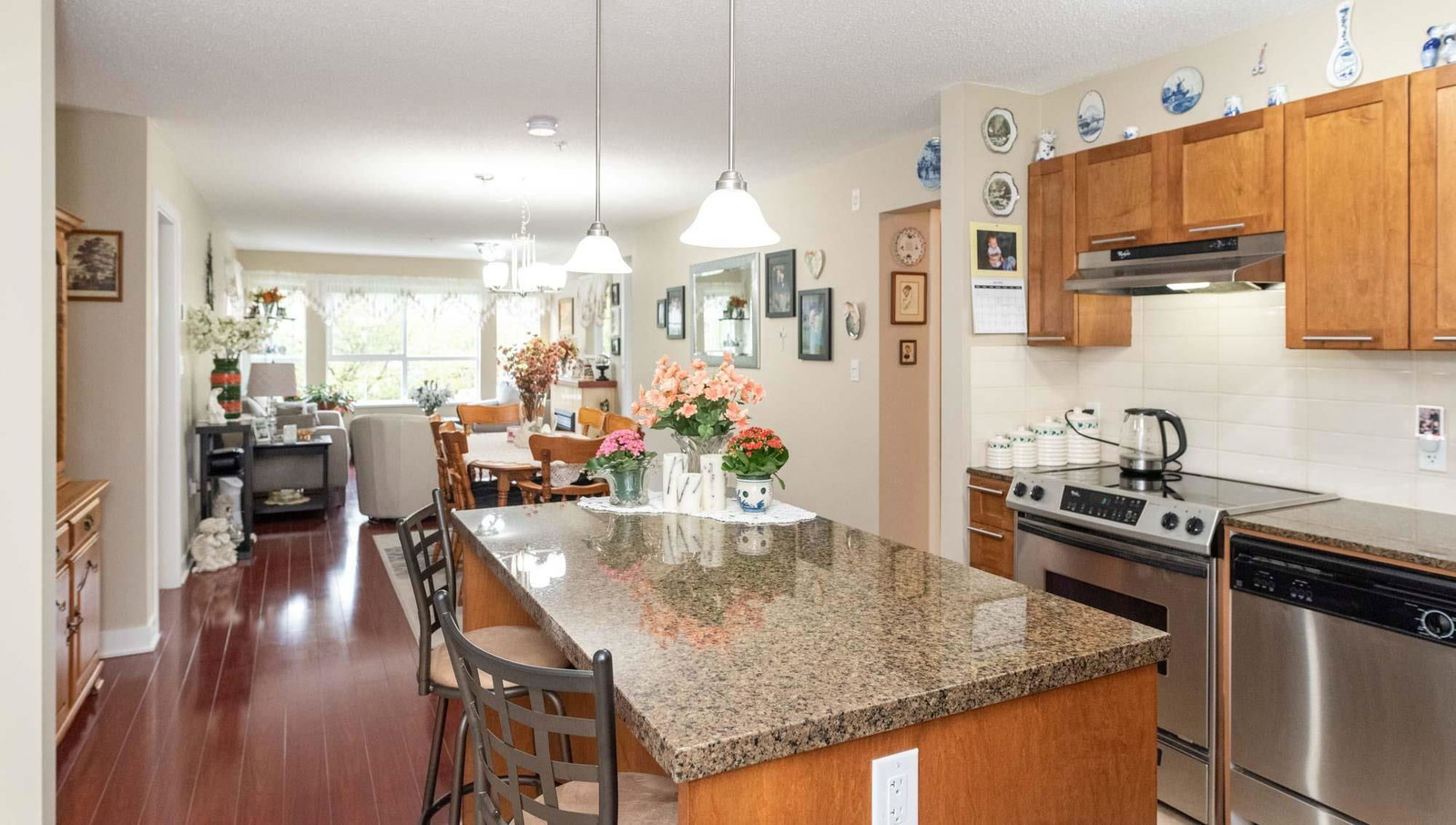 Listing Image 14