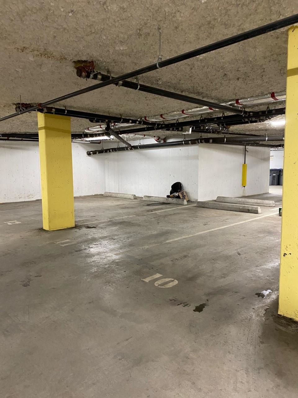 Listing Image 17