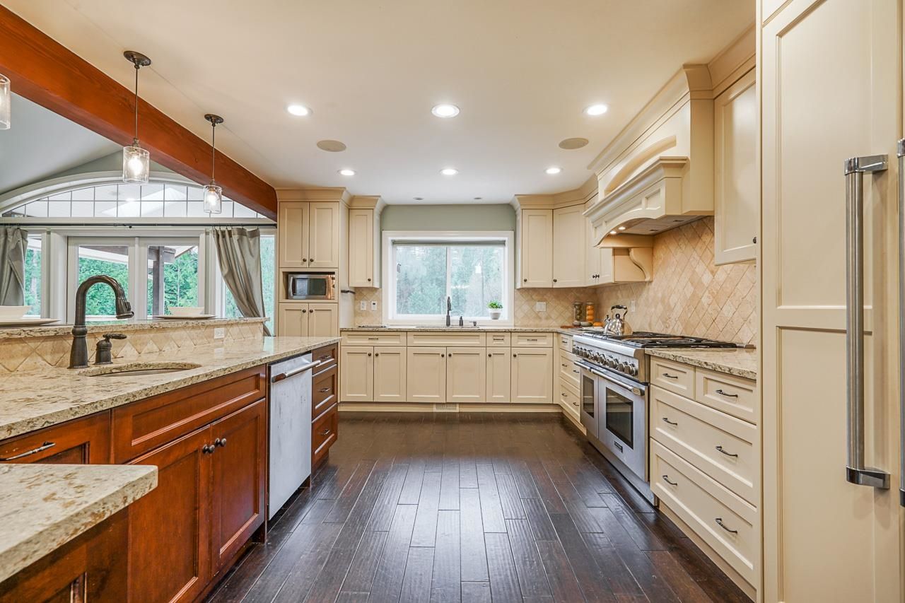 Listing Image 10