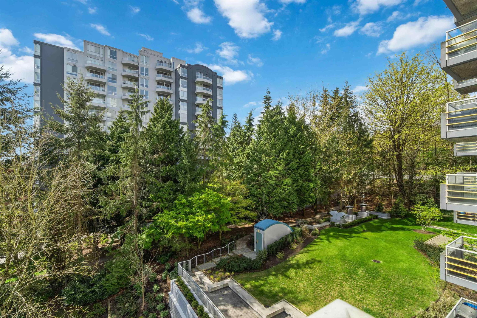 Listing Image 10