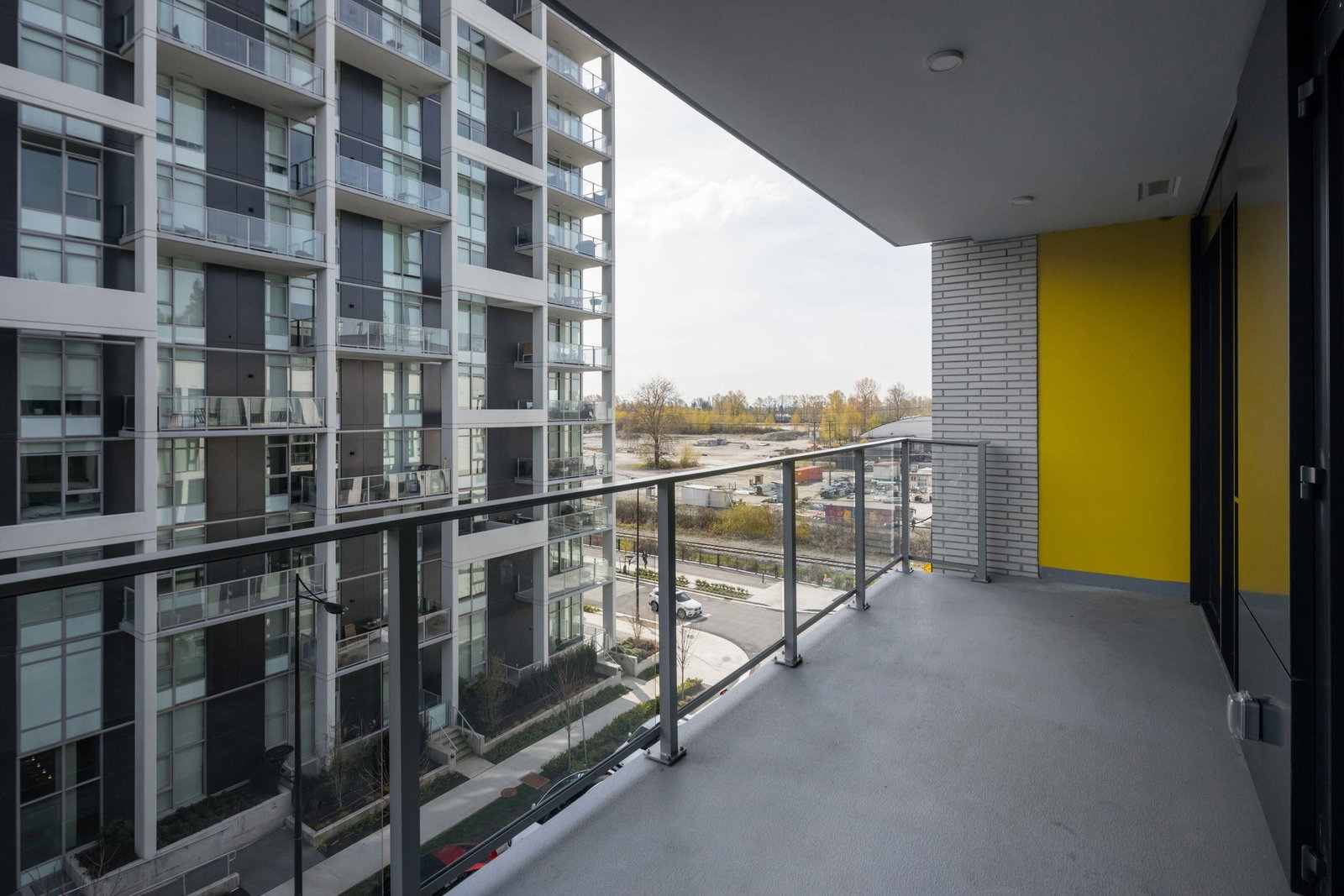 Listing Image 14