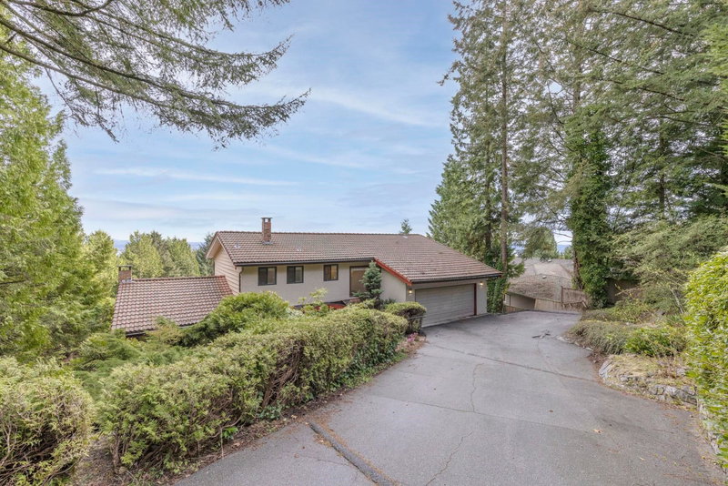 1375 Burnside Road, West Vancouver, V7S 2P6 | Image 2