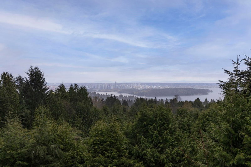1375 Burnside Road, West Vancouver, V7S 2P6 | Image 3