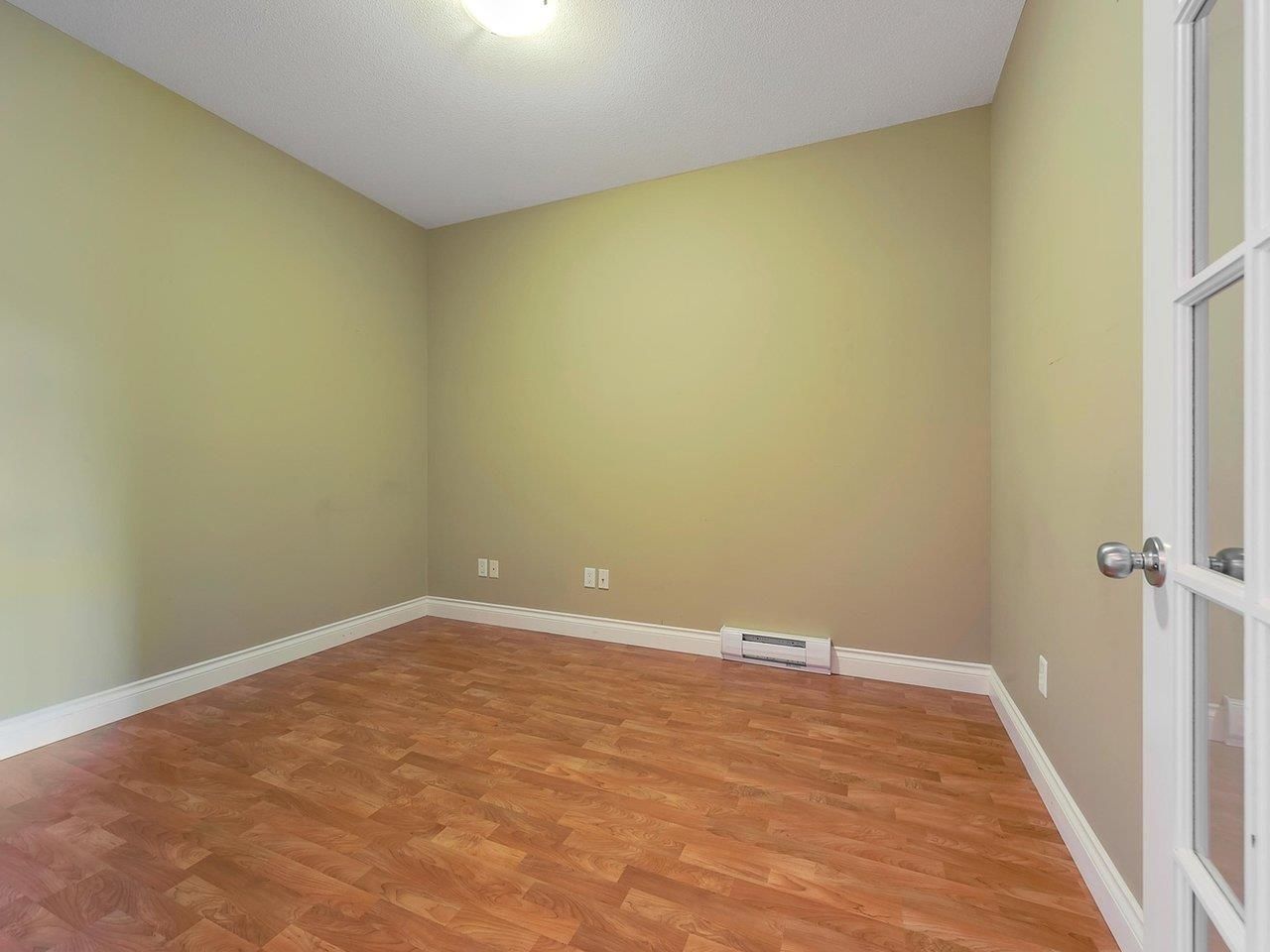 Listing Image 28