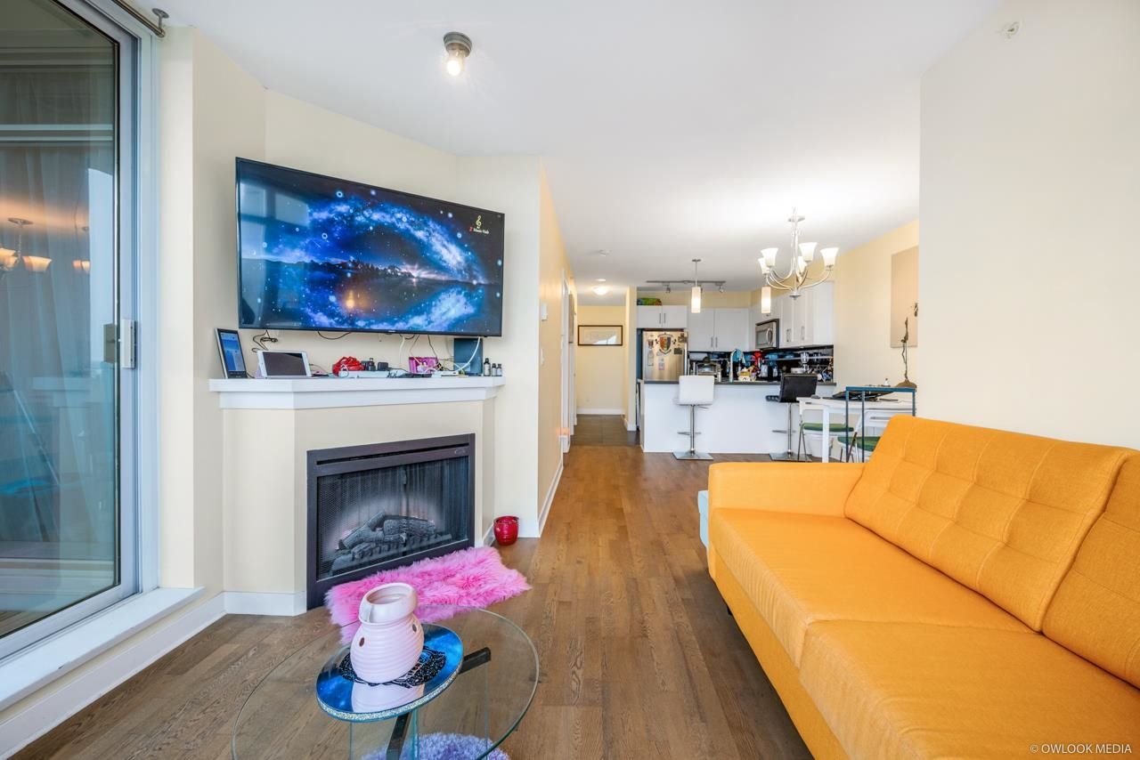 Listing Image 10