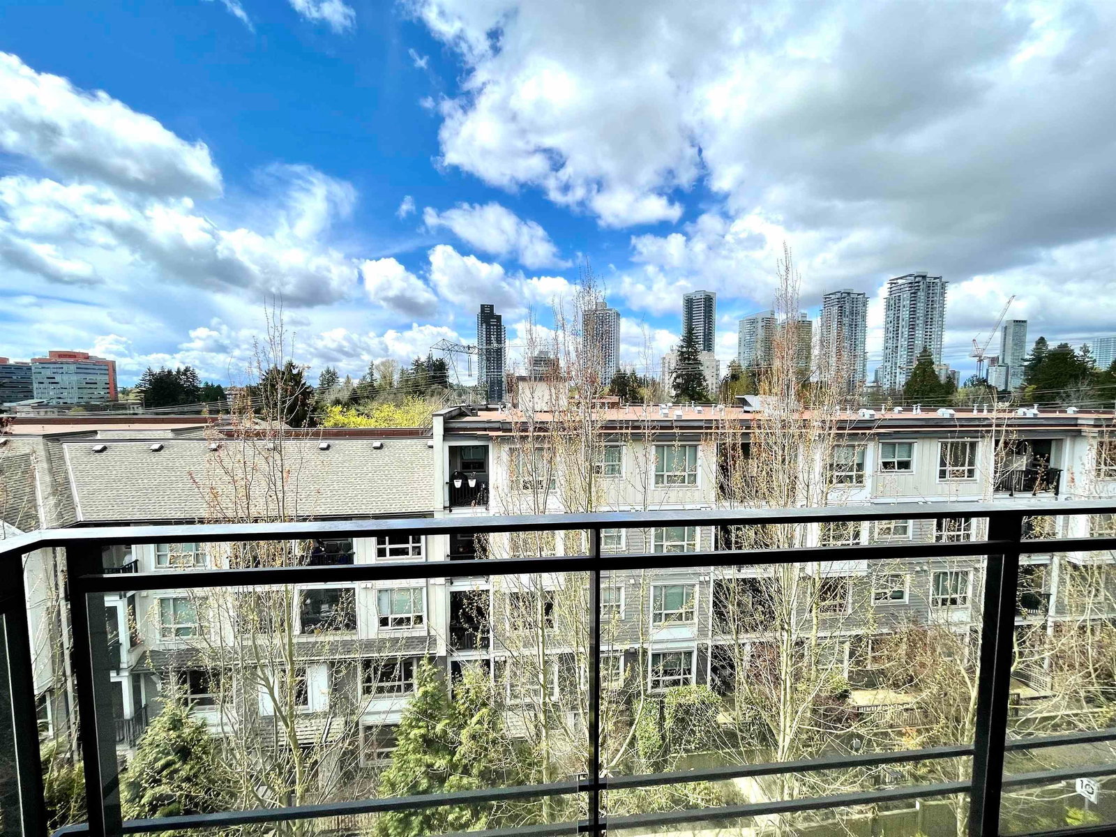 Listing Image 18
