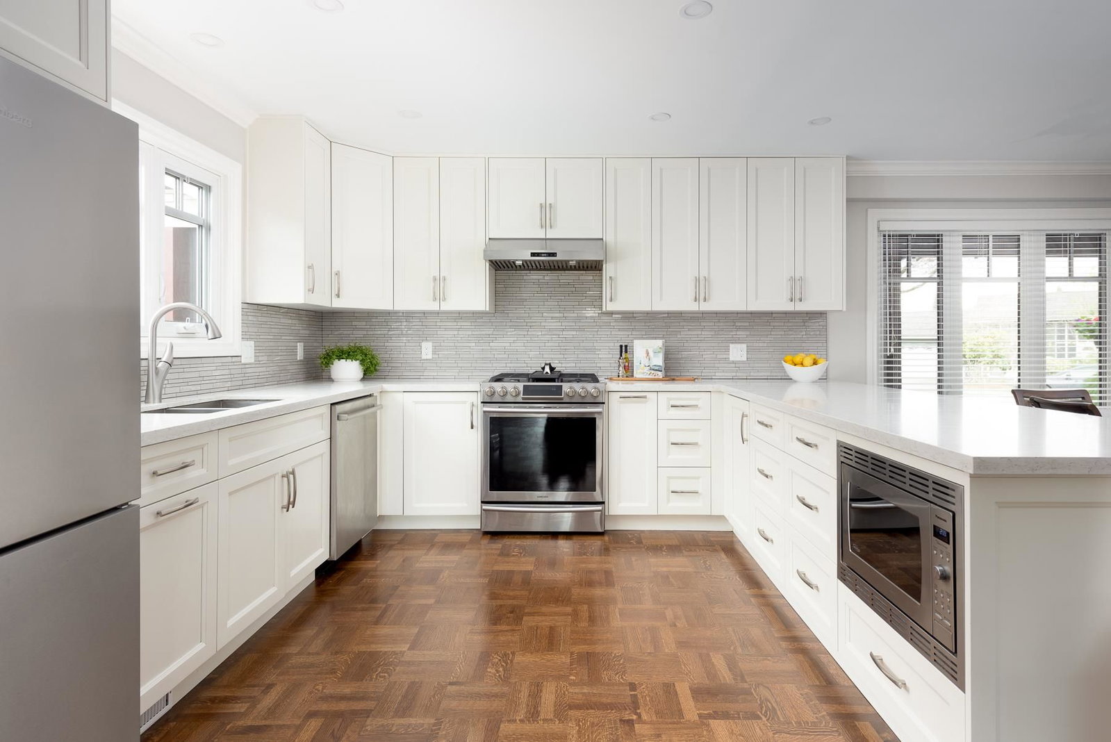 Listing Image 12