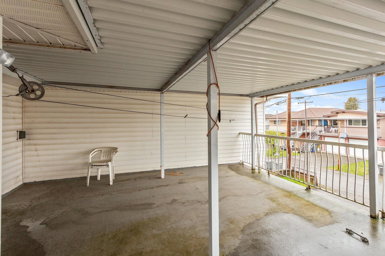 Listing Image 11