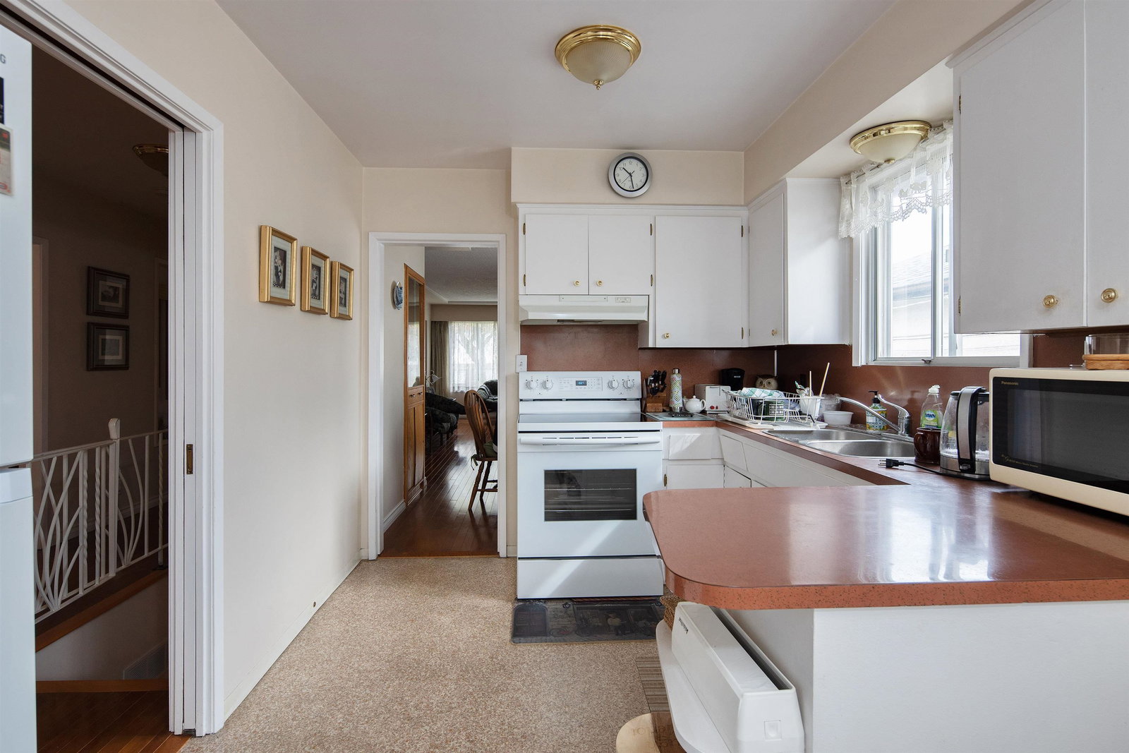 Listing Image 8