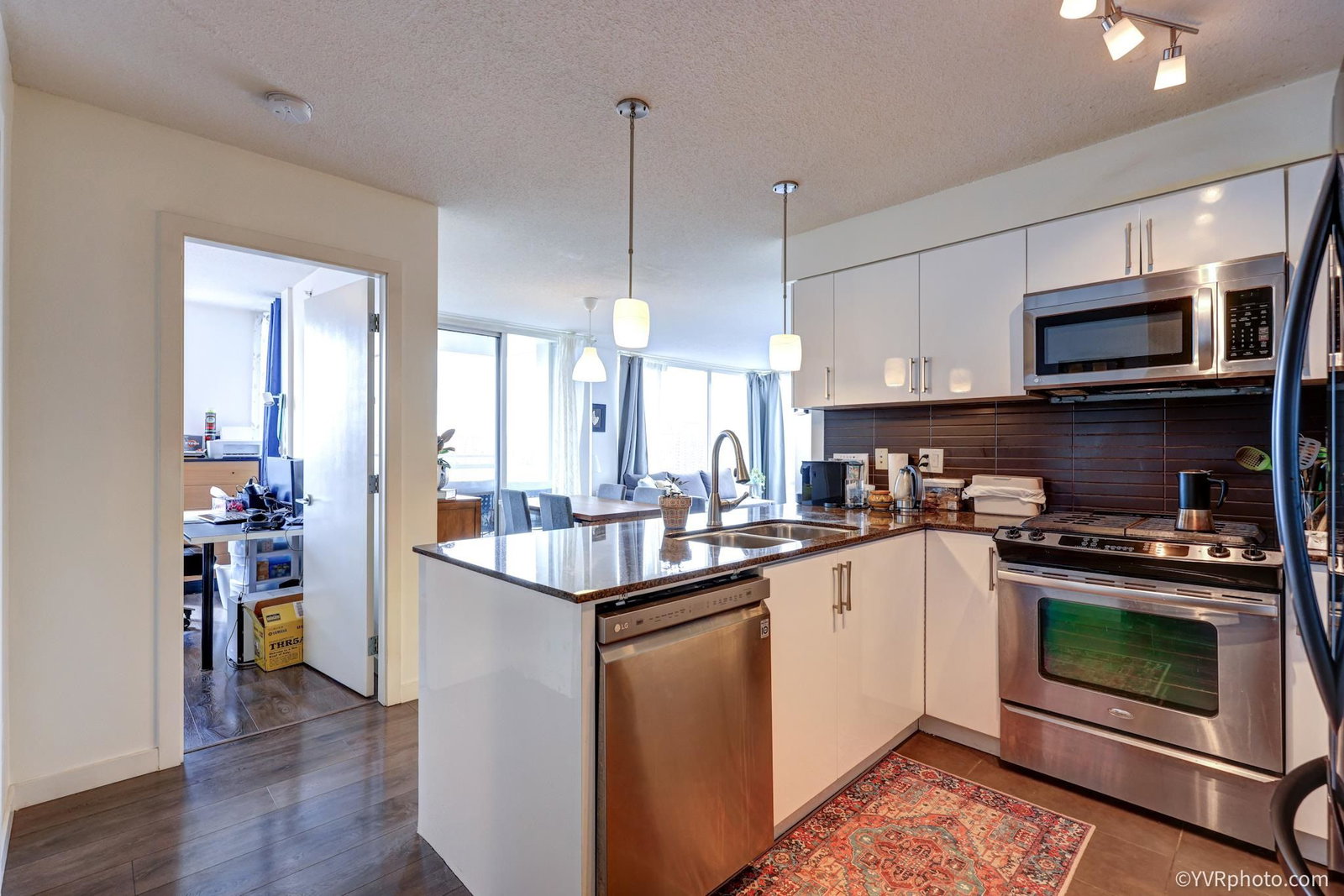 Listing Image 13