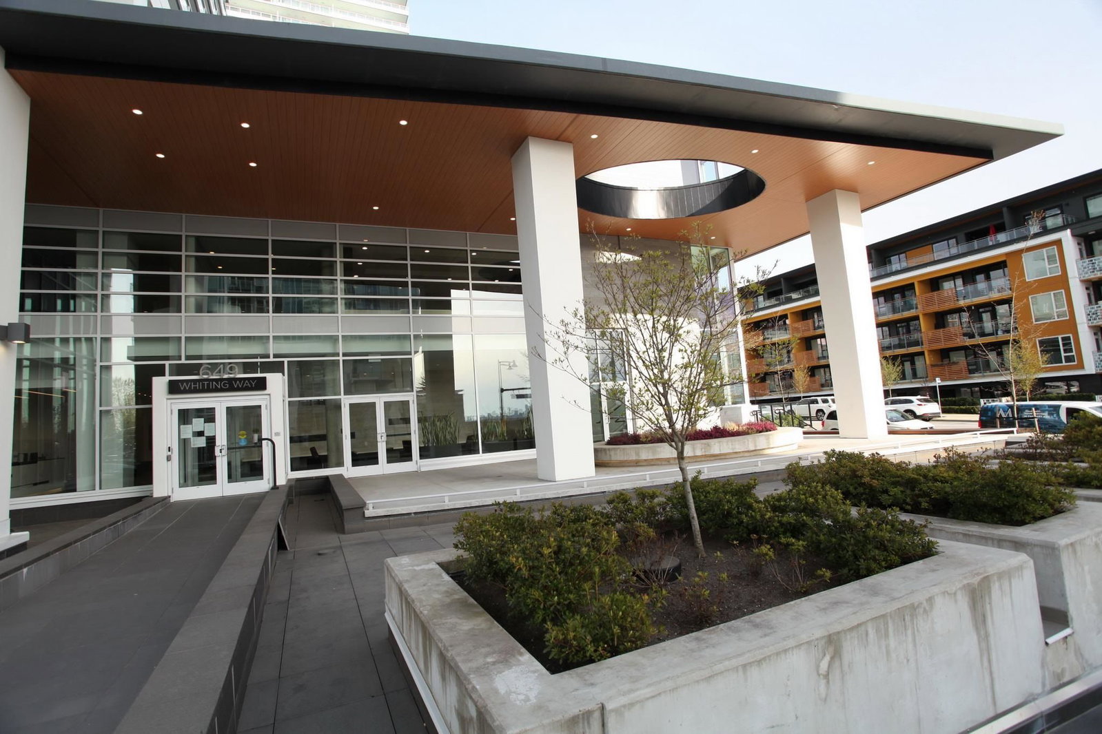 Listing Image 5
