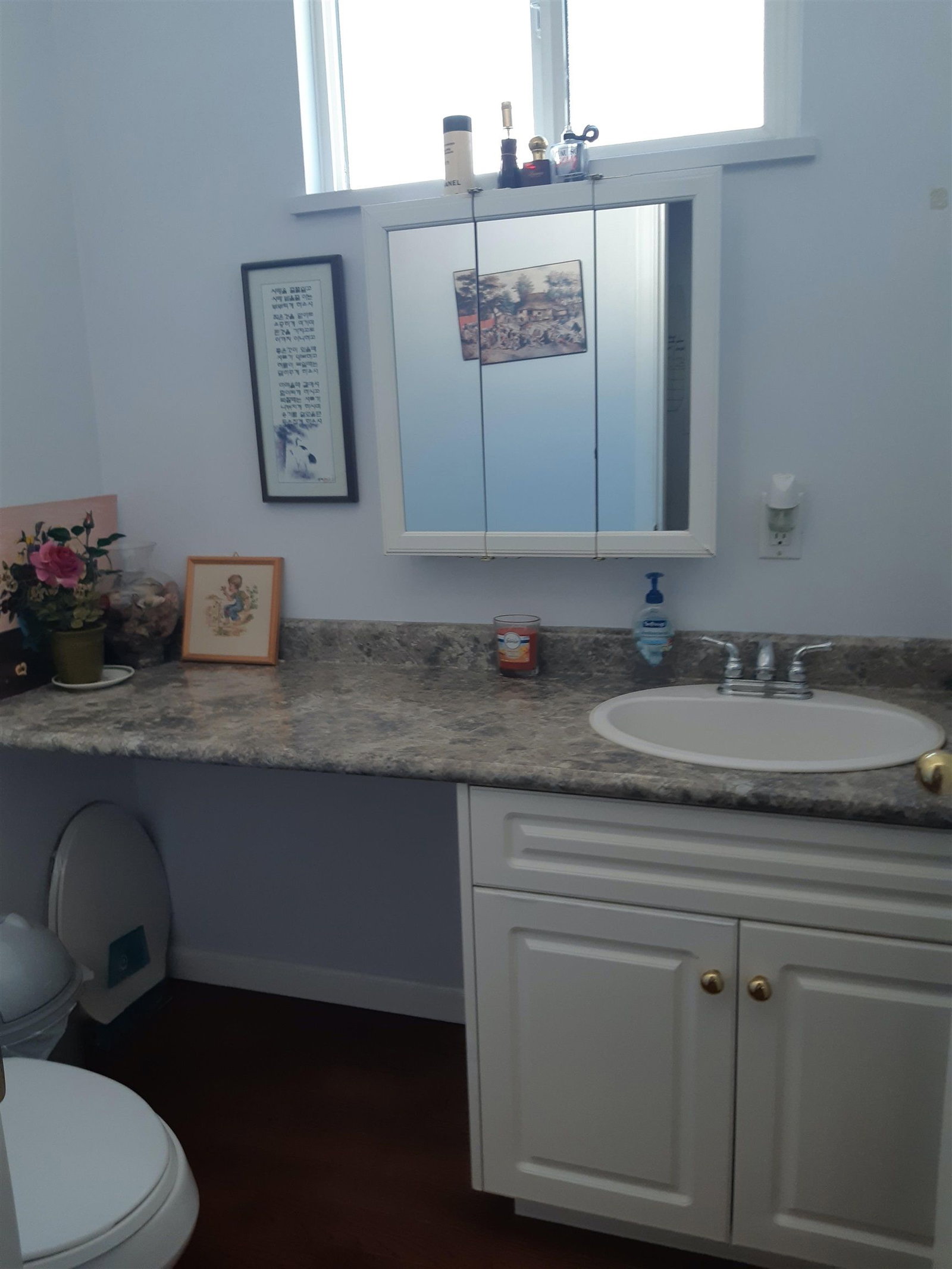 Listing Image 5