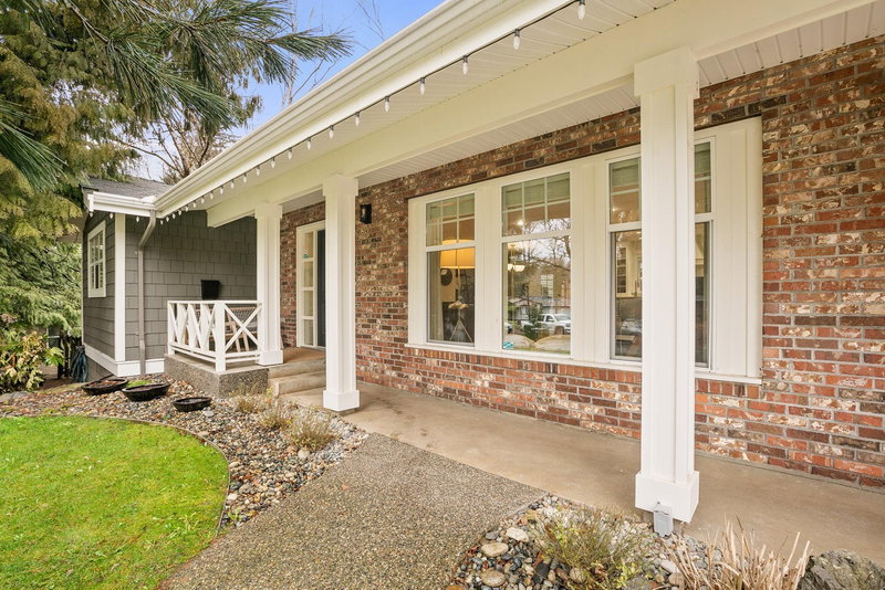 2942 Palm Crescent, Abbotsford, V2T 2G4 | Image 3