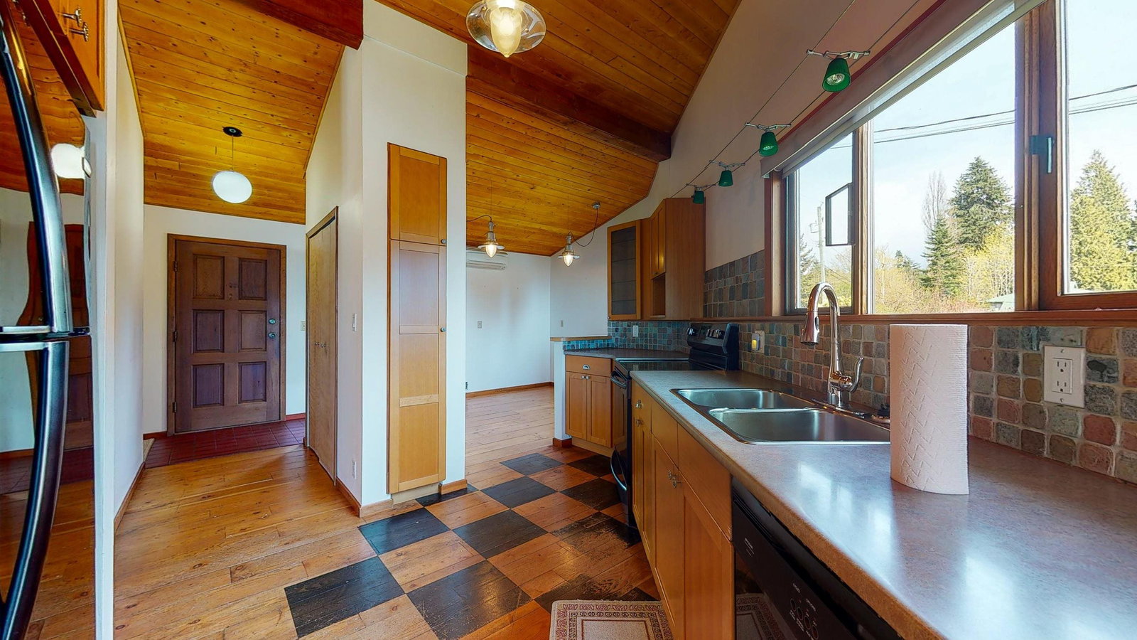 Listing Image 18