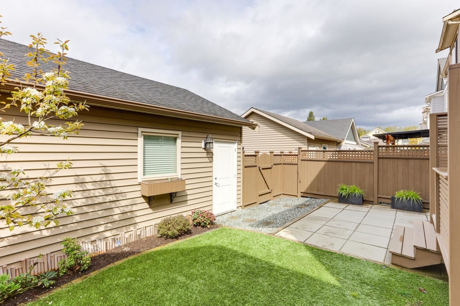 Listing Image 17