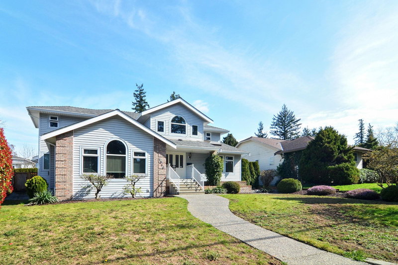 1960 128 Street, Surrey, V4A 3V4 | Image 2