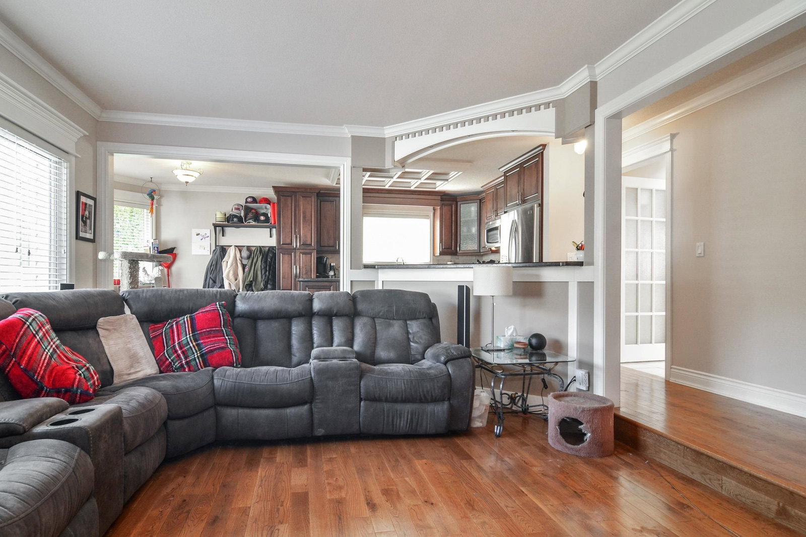 Listing Image 9