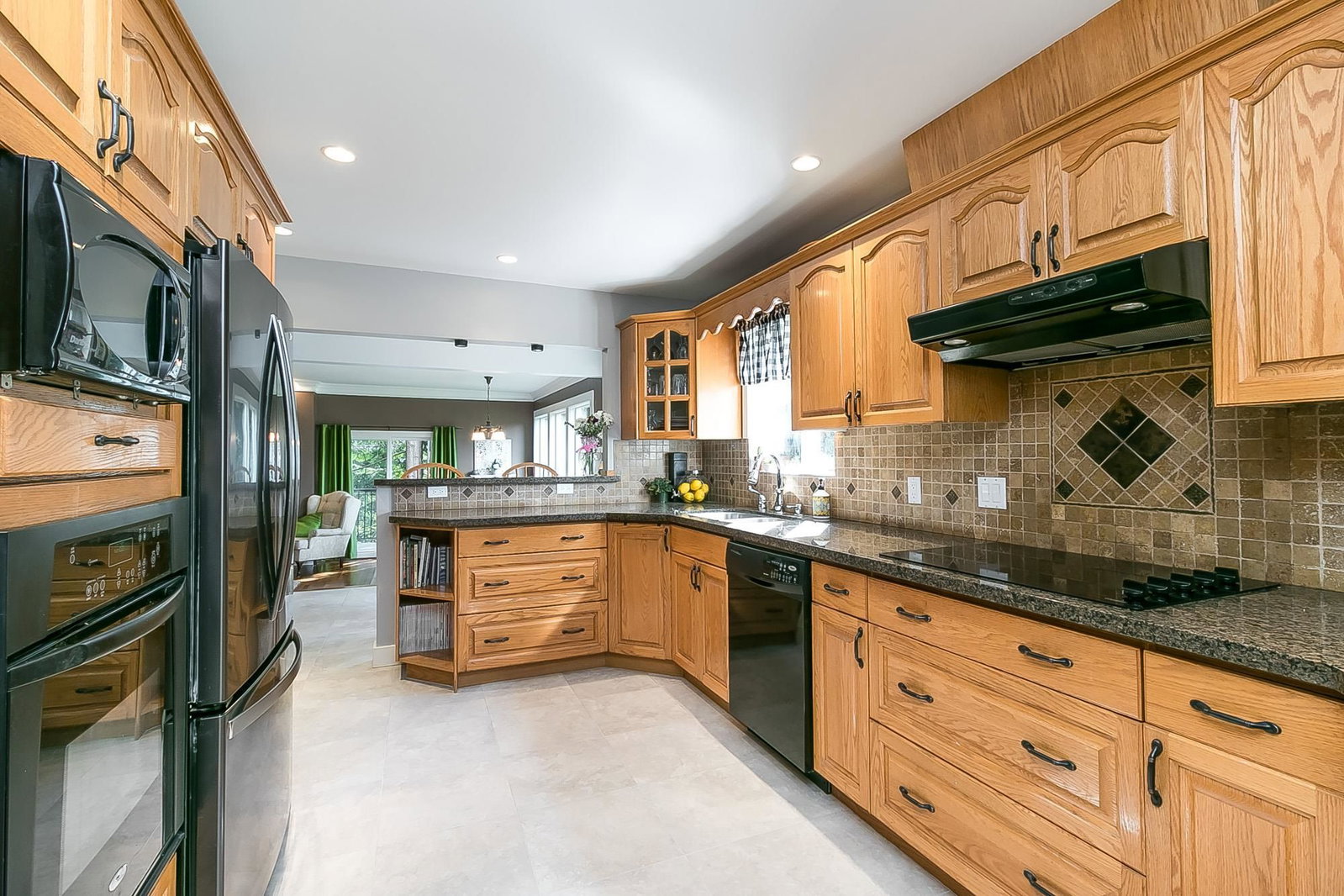 Listing Image 11