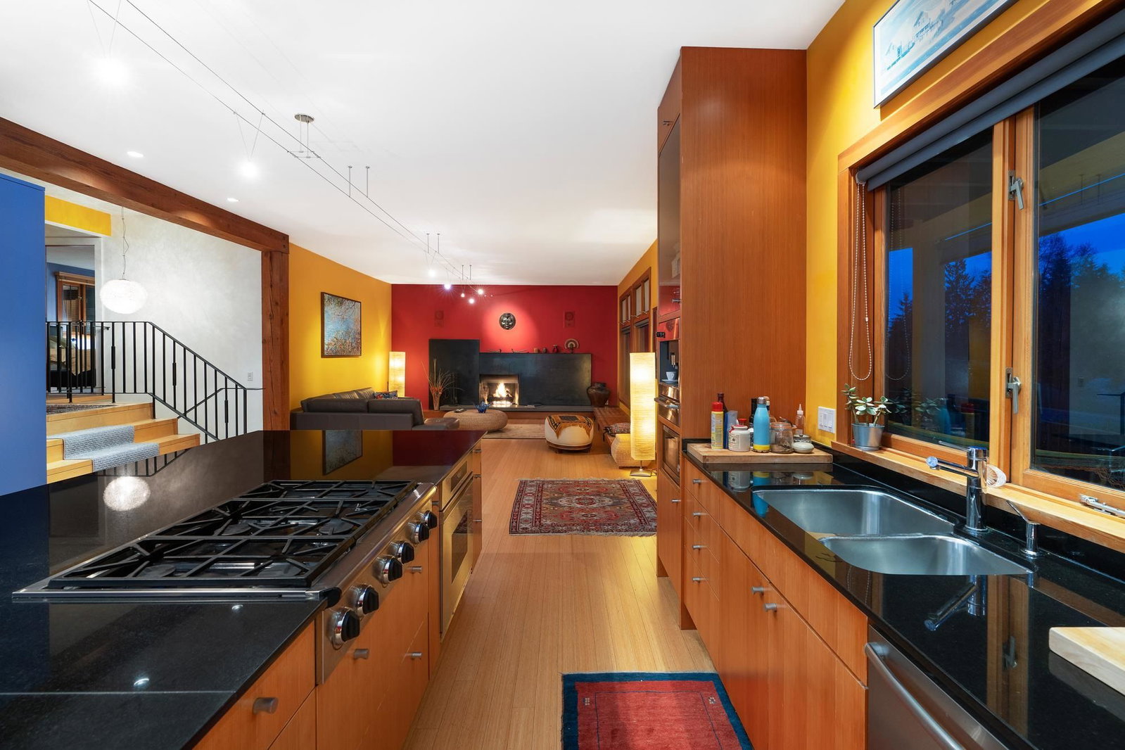 Listing Image 12