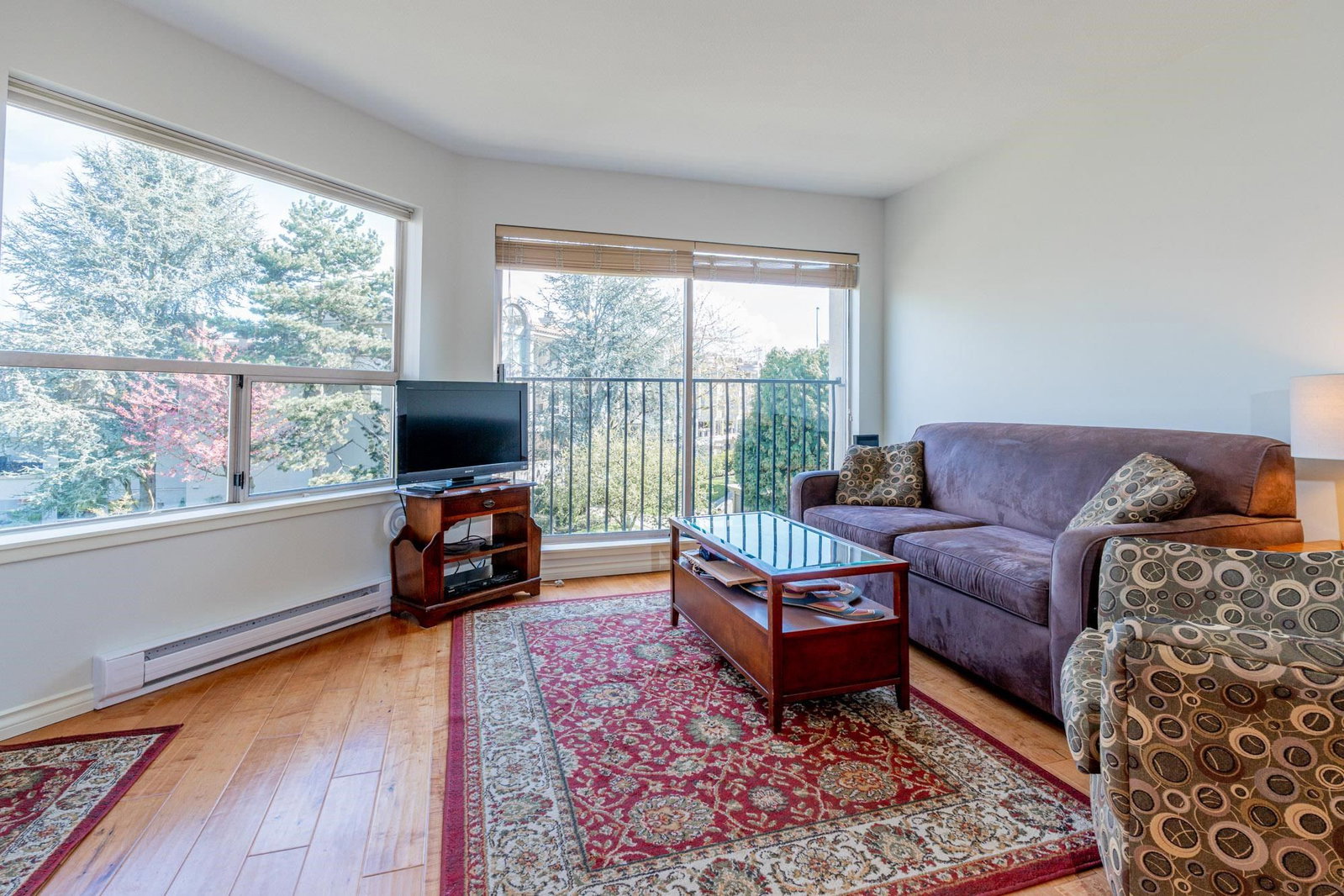Listing Image 8