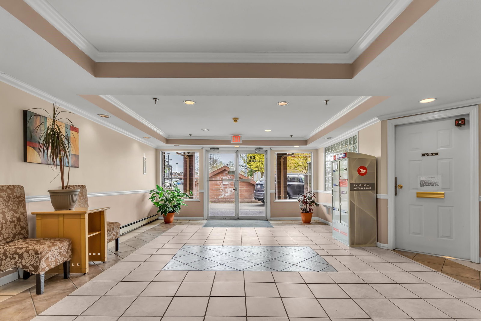 Listing Image 3