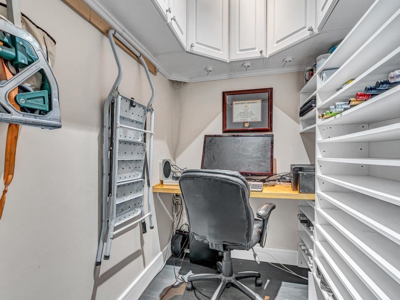 Listing Image 14