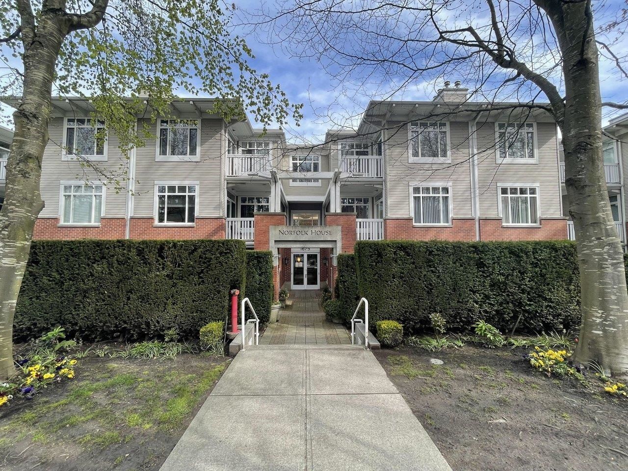 Listing Image 17