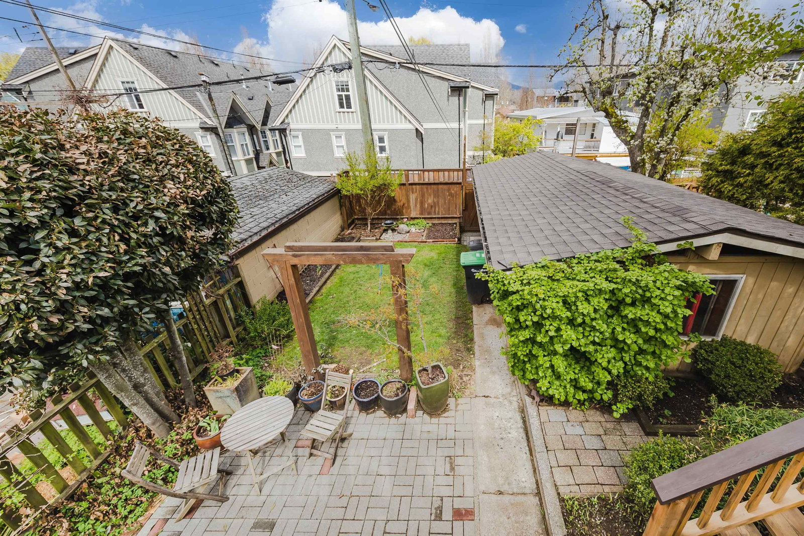 Listing Image 12