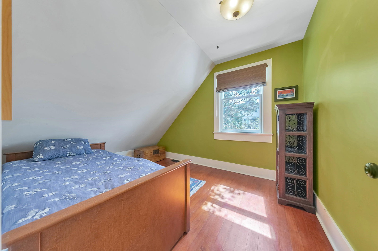 Listing Image 16