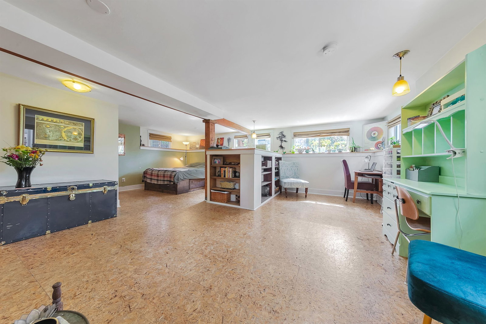 Listing Image 23
