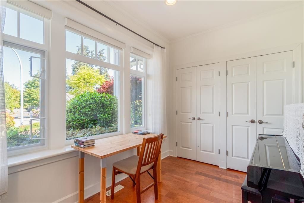 Listing Image 14