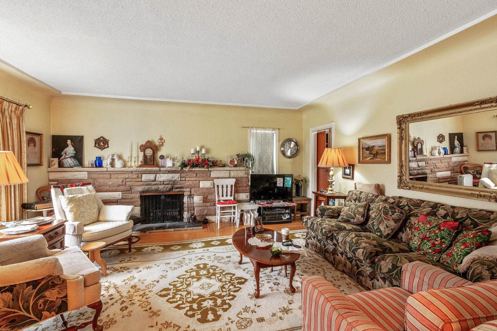 Listing Image 9