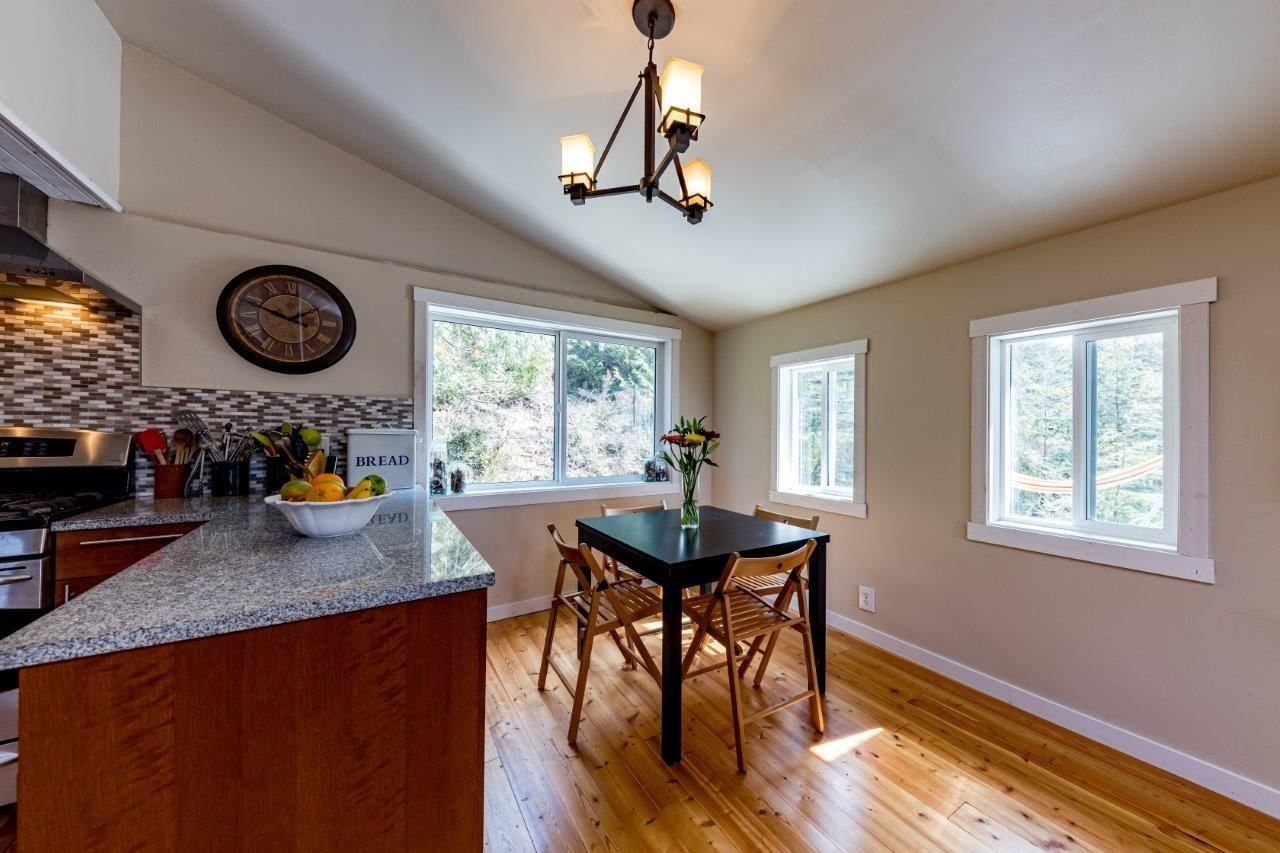 Listing Image 8