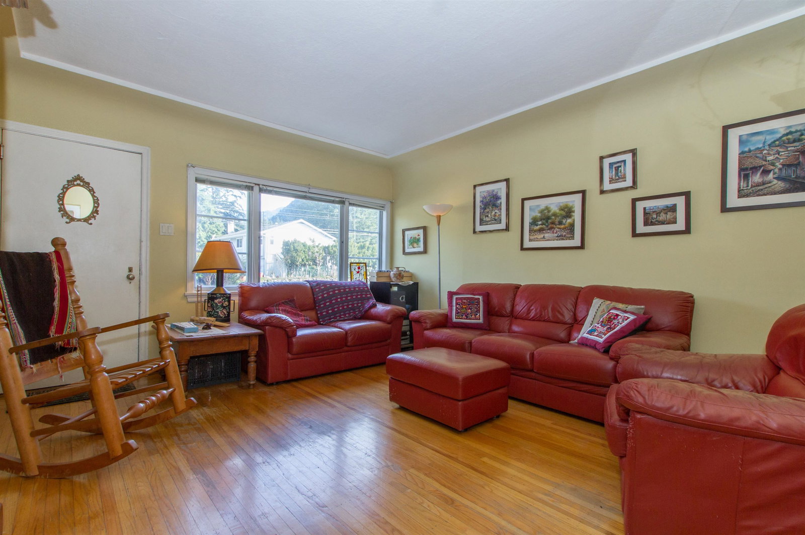 Listing Image 8