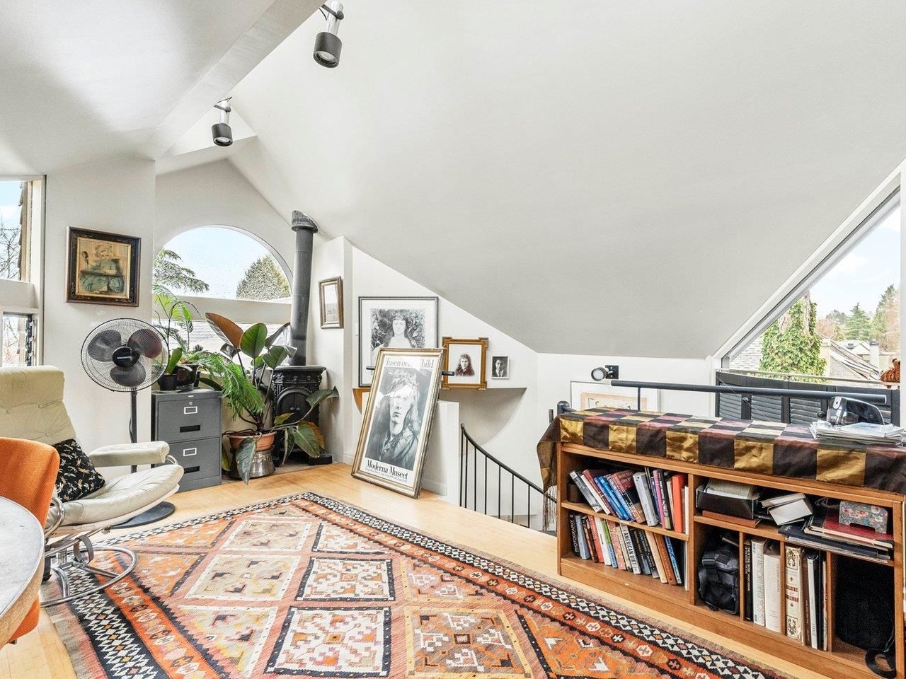 Listing Image 19