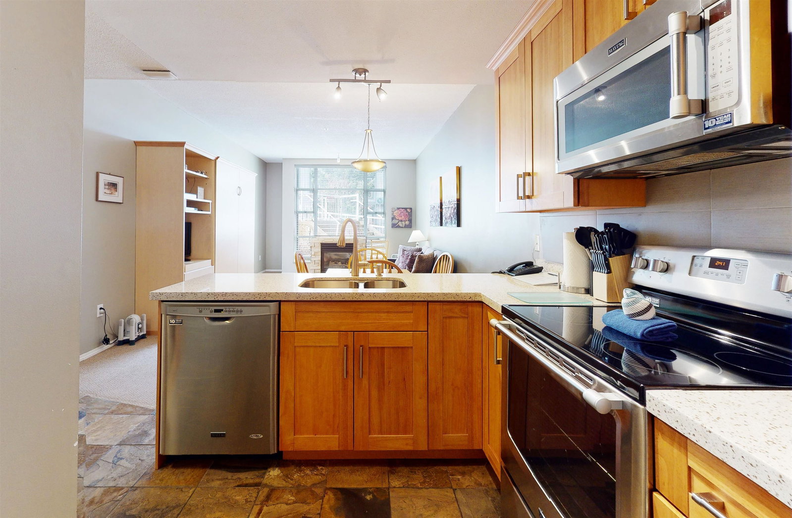 Listing Image 12