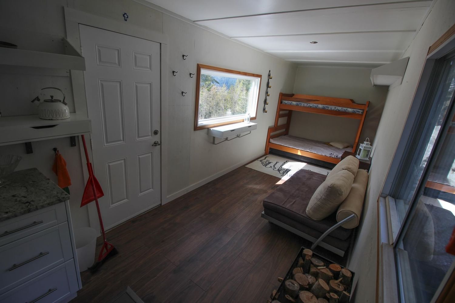 Listing Image 16